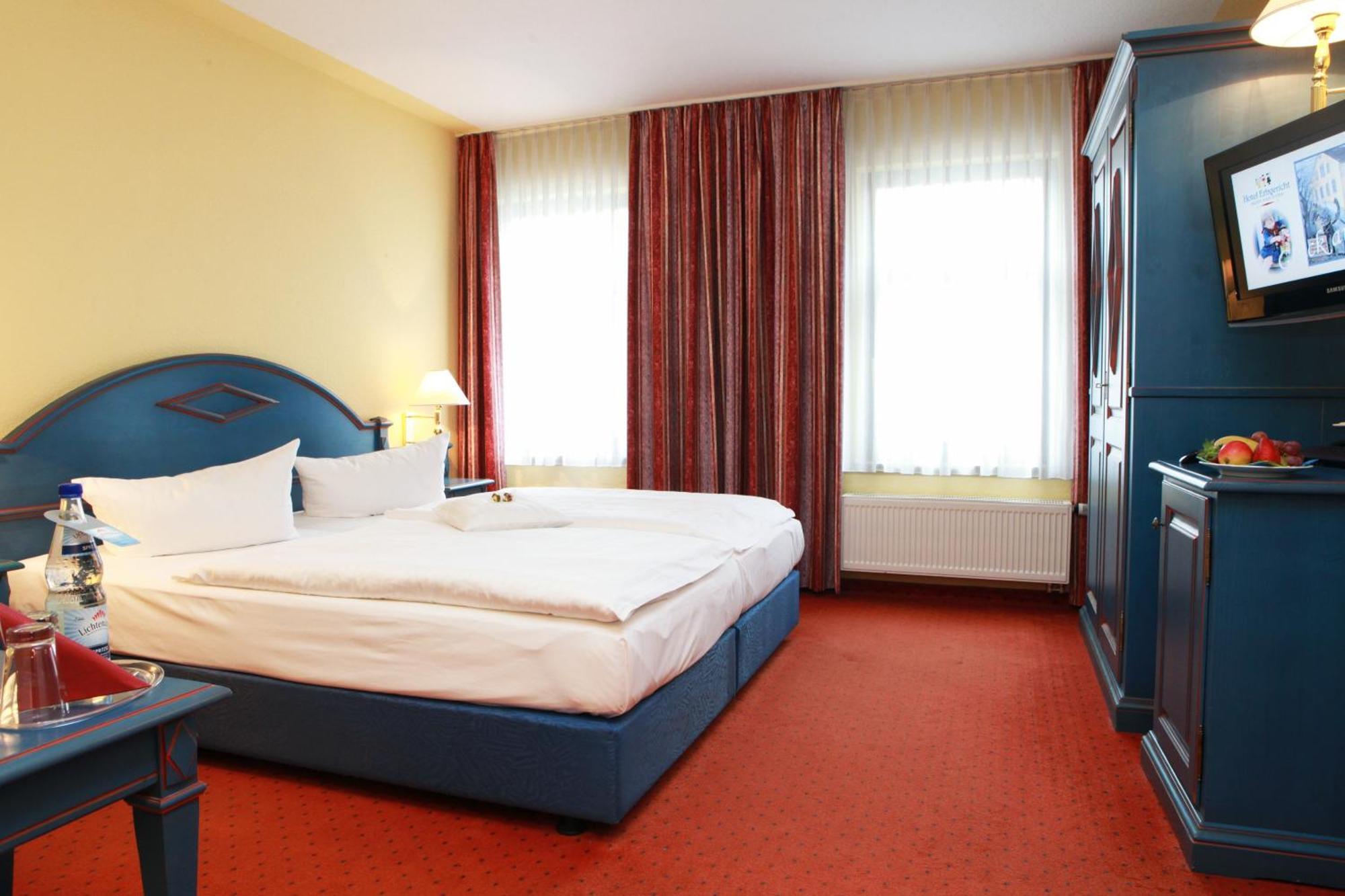 Hotel Erbgericht Buntes Haus Seiffen Buitenkant foto